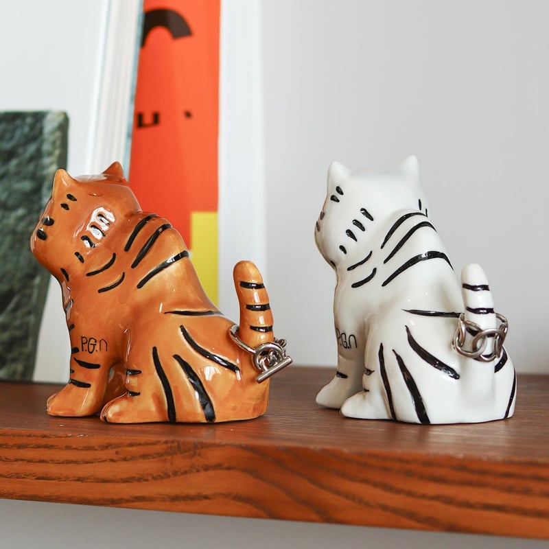 TIBETAN TIGER OBJECT / 個性ある佇まいで部屋にアクセントご利益も