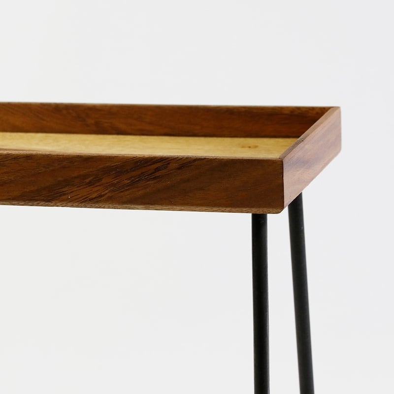 IRON WOOD DISPLAY & SLIPPER RACK / 洗練されたスリッパラック