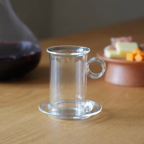 LAPI CUP & SAUCER TALL / 北欧ヴィンテージからインスピレーションを受けて、端正かつ実用性の高いデザインのカップ&ソーサー