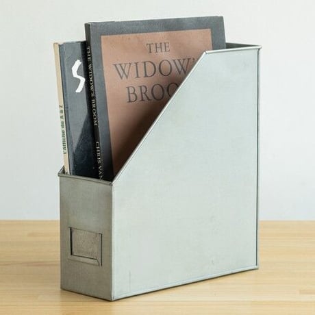 A4 FILE STAND / 無機質なインテリアに溶け込むブリキ素材のファイルボックス / 1BOX w110×d280 h310(mm)
