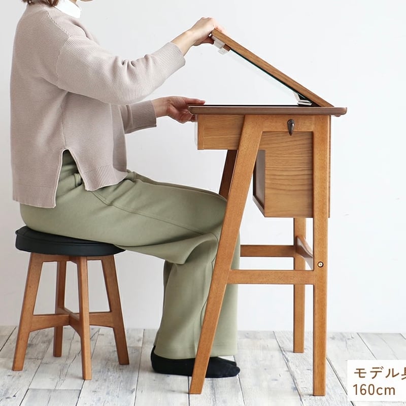 Dresser + Stool / オークの美しい木目のデスクにもなるドレッサーと