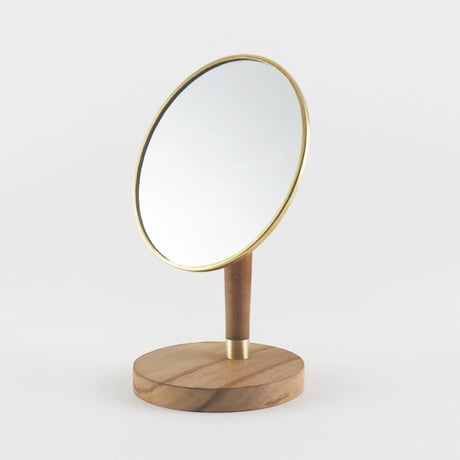 覗くたび優雅な気分にしてくれるオーバルスタンドミラー / Brass + wood  / アカシアウッド / STAND MIRROR by Horn please