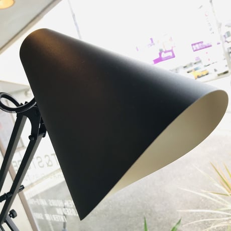 SNAIL DESK ARM LIGHT / 角度も自由自在に調整可能なおしゃれなデスクライト / DESK LIGHT  / ART WORK STUDIO / デスクライト アームライト