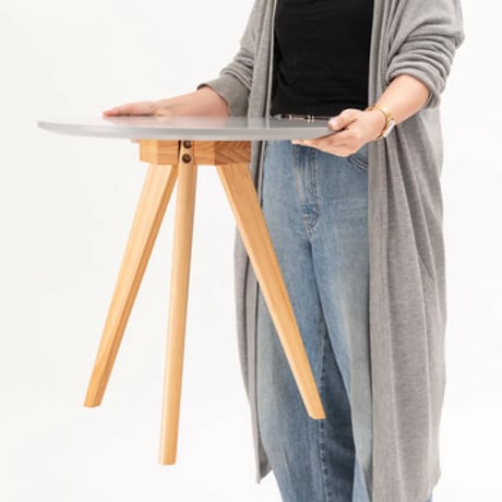 3LEG ROUND SIDE TABLE / ナチュラルな雰囲気を演出してくれる円形テーブル / PINE WOOD