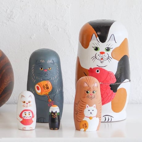 cat " matrioshka / ねこのお正月 / 猫をモチーフにした木製のマトリョーシカ