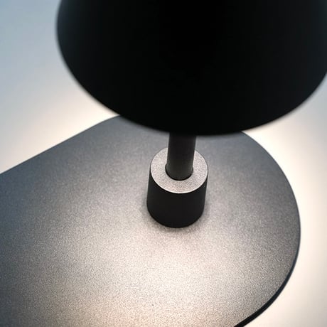 PLANTE portable lamp / WHITE ,BLACK / Sサイズ , Lサイズ / LED照明 / 持ち運び可