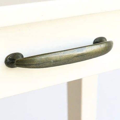 可愛らしく上品な雰囲気のホワイトのデスク / ine reno desk / vary / デスク / 天然木デスク / ホワイト家具 / 白家具 / アンティーク /クラシカル / コンパクト