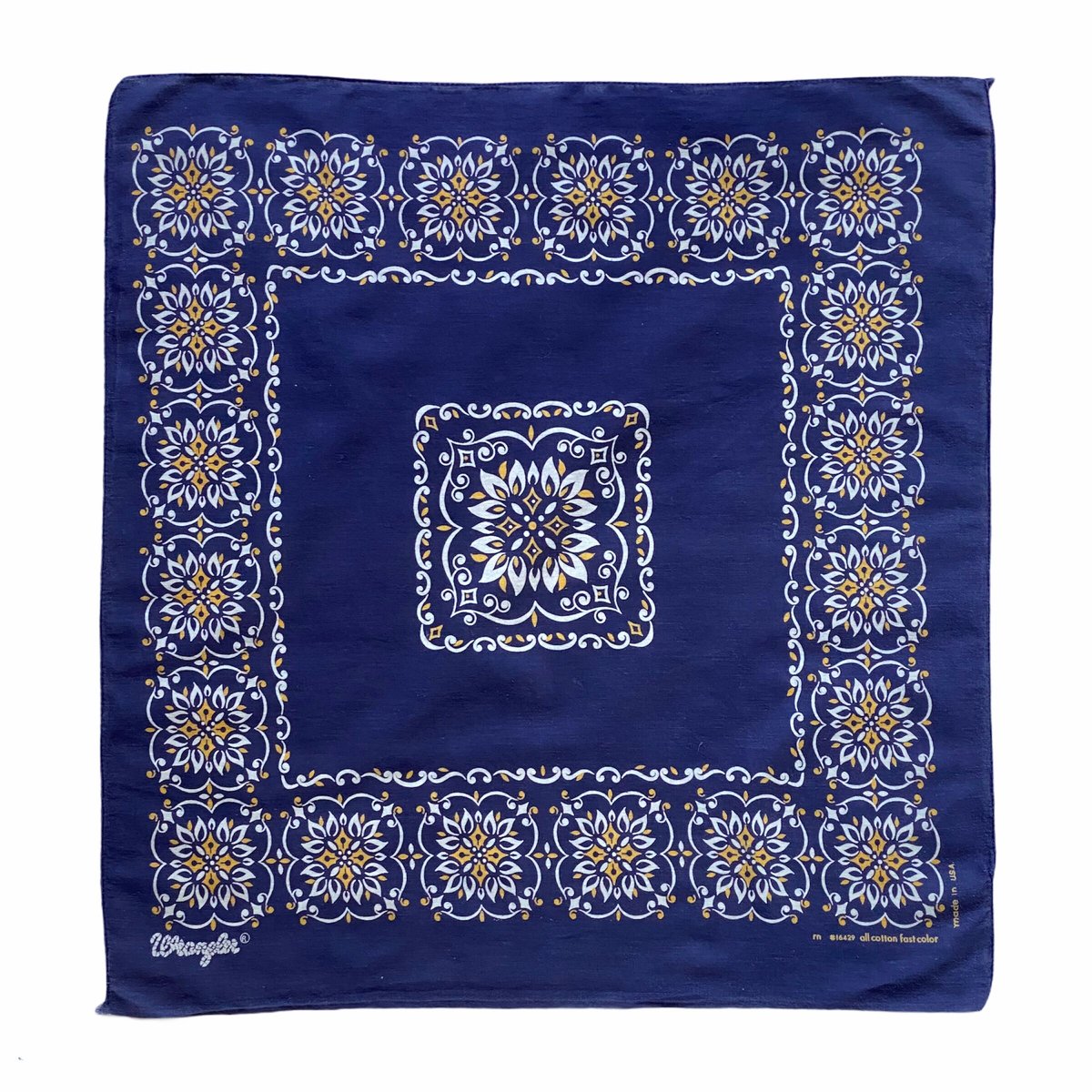 Bandana Wrangler ヴィンテージバンダナ USA製 70s- 紺 Bandana Wrangler ヴィンテージバンダナ USA製 70s- 紺