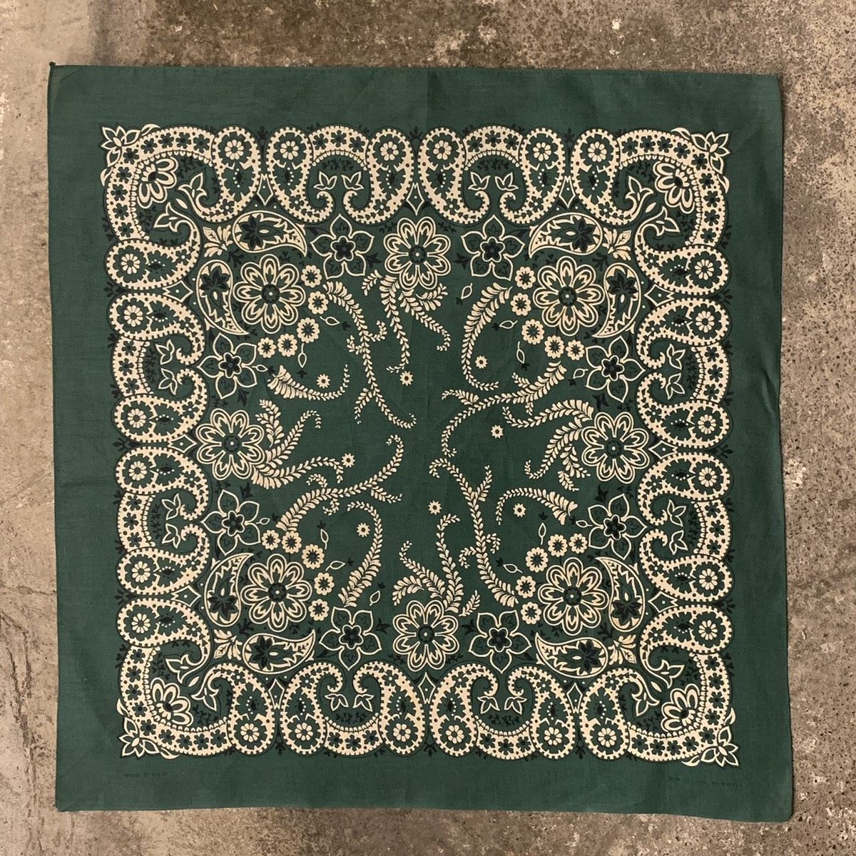 ヴィンテージバンダナ Bandana ヴィンテージバンダナ 紺 USA製 新品 (S0303) | DUFF