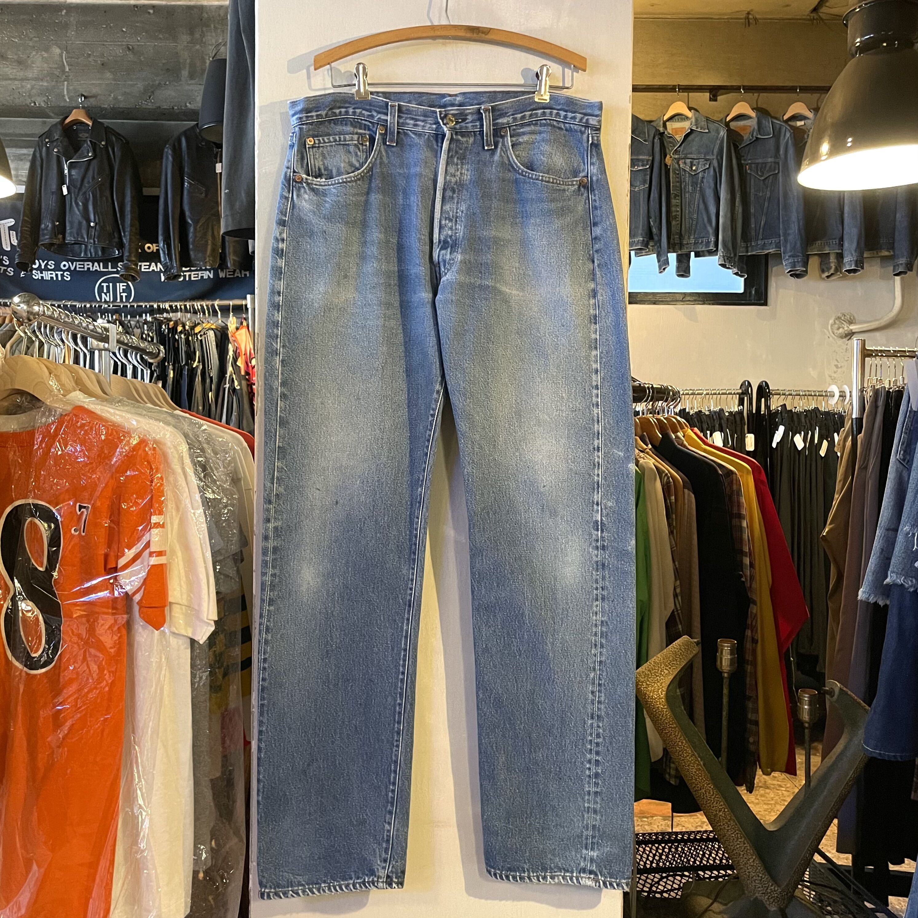 ⠀*様 levis 501xx USA ボタン裏555 ヒゲ　ハチノス　赤耳 original