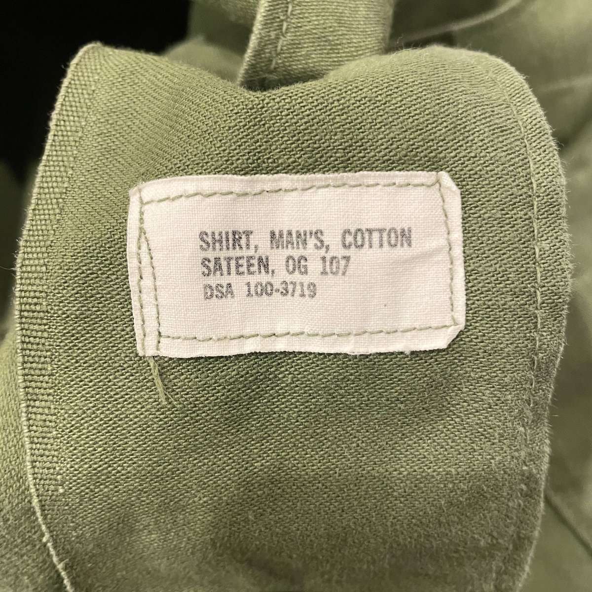 US ARMY 60s コットンサテン ユーティリティシャツ OG107 (S0365 US ARMY 60s コットンサテン ユーティリティシャツ OG107 (S0365