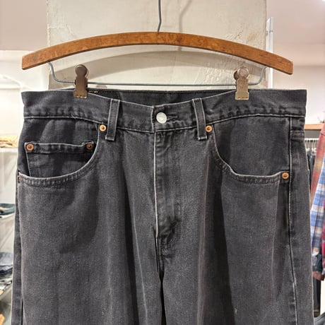 00s　Levi's 550 0260　Relaxed Fit　リーバイス　ブラックデニムパンツ　32×28　2001年　(S4518)