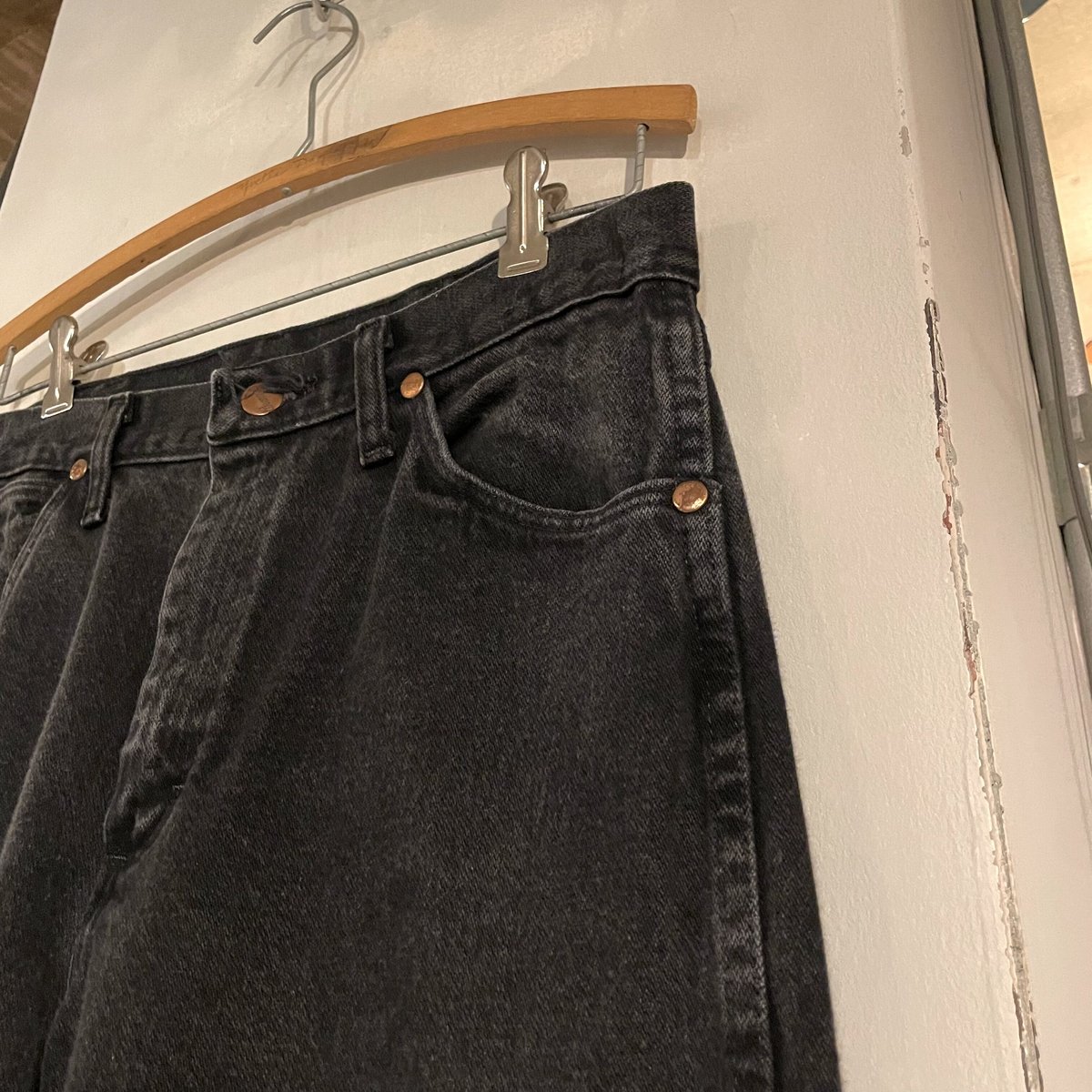 Wrangler 13MWZWK ブラックデニム パンツ 31×32 ラングラー (S3471