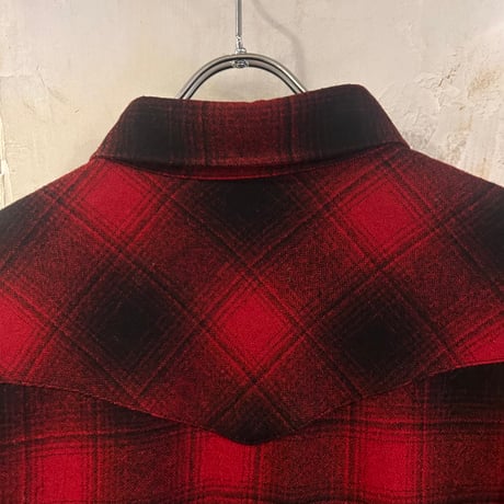 70s　PENDLETON　ウールチェックシャツ　ペンドルトン　オンブレチェック　赤×黒　ウエスタンシャツ　Size L　USA製　(S3928)