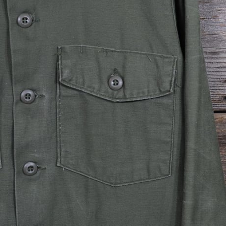US MILITARY UTILITY SHIRT　75年製　ユーティリティーシャツ　ミリタリーシャツ　(Y0155)