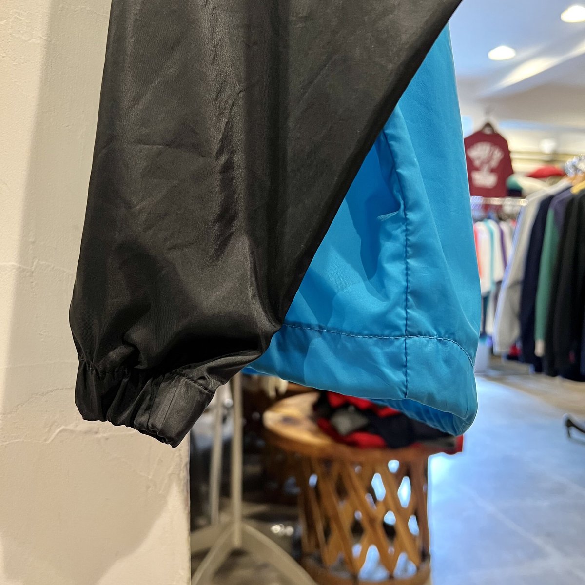 adidas ナイロンジャケット アディダス シャカシャカ ブラック