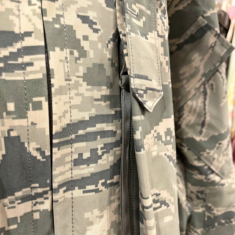 US AIR FORCE GORE-TEXパーカー デジタルタイガーカモ柄 DEAD US AIR FORCE GORE-TEXパーカー デジタルタイガーカモ柄 DEAD