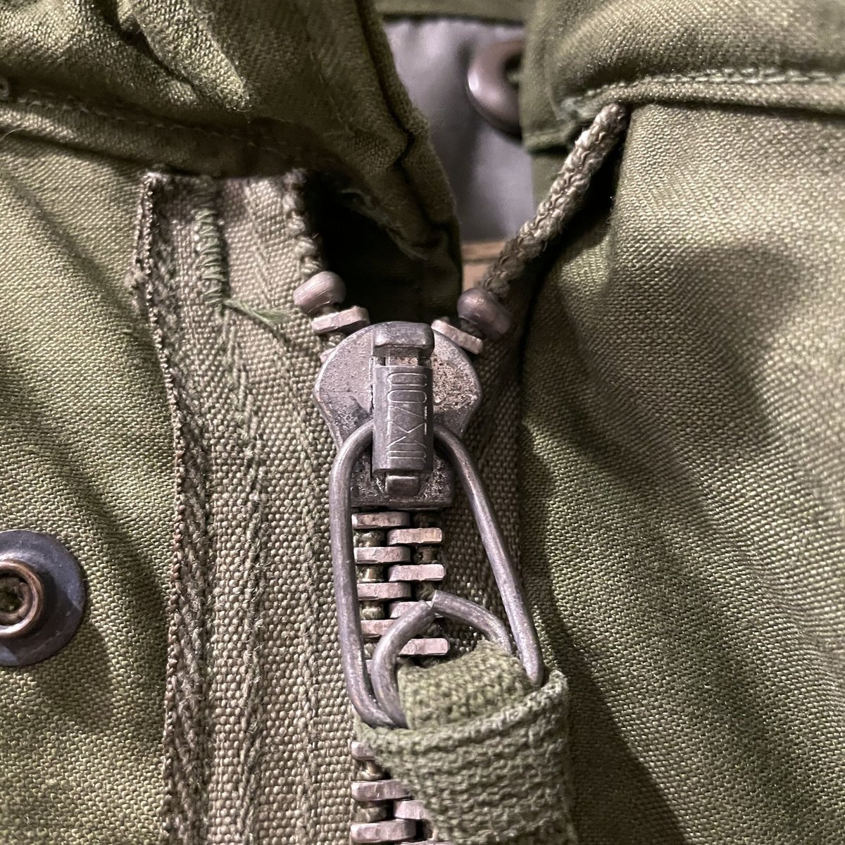 US ARMY M-65 フィールドジャケット 2ndタイプ アルミジップ US ARMY M-65 フィールドジャケット 2ndタイプ アルミジップ