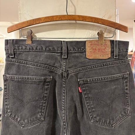 00s　Levi's 550 0260　Relaxed Fit　リーバイス　ブラックデニムパンツ　32×28　2001年　(S4518)