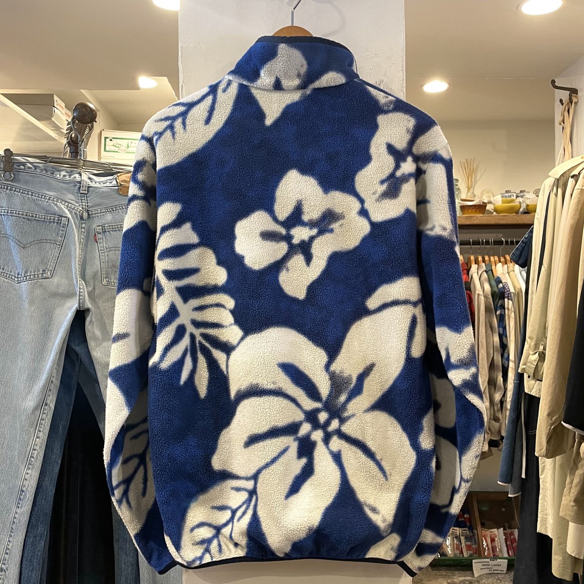 patagonia シンチラスナップT 総柄 トロピカル Sサイズ patagonia シンチラスナップT 総柄 トロピカル Sサイズ