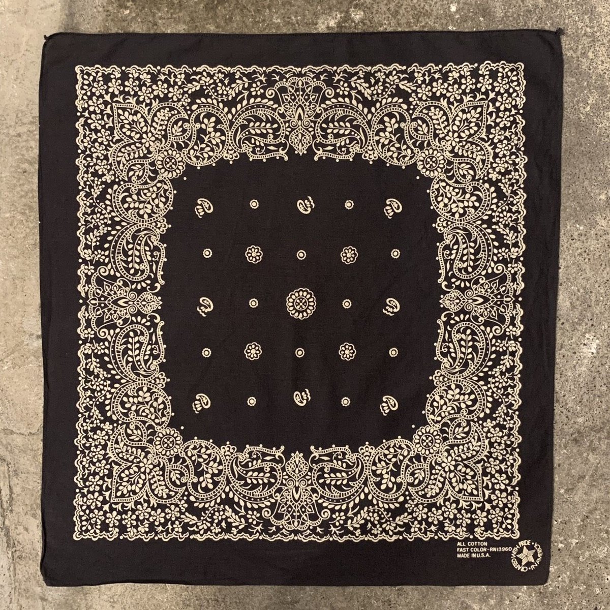 Bandana ヴィンテージバンダナ 黒 USA製 | DUFF