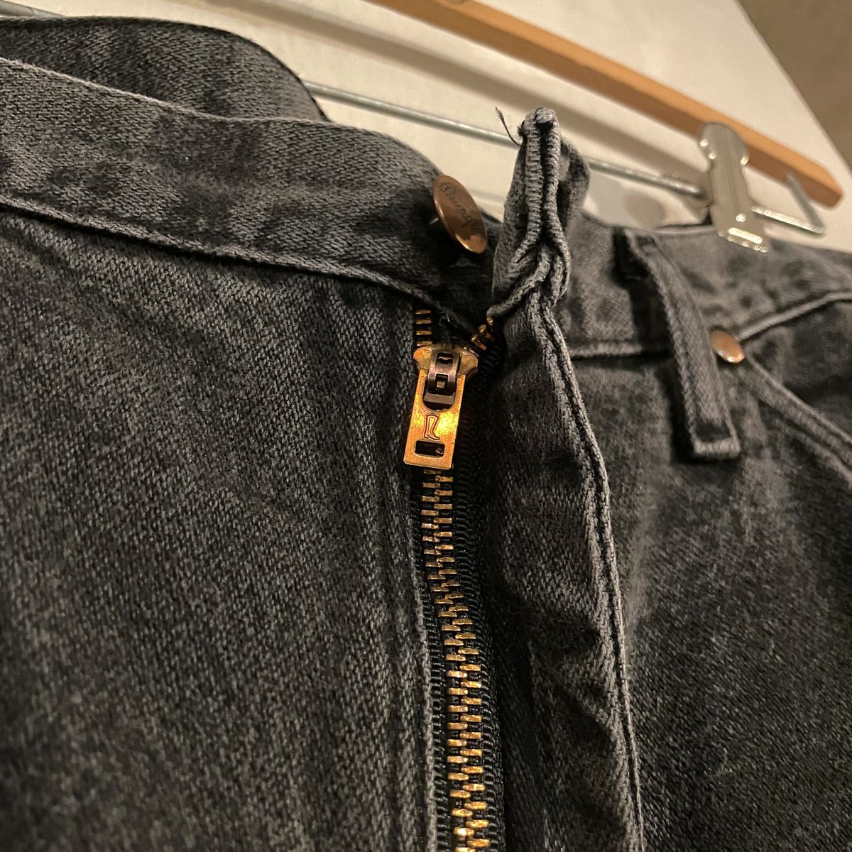 Wrangler 13MWZWK ブラックデニム パンツ 35×32 ラングラー (S3468