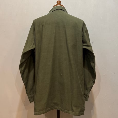 70s　US ARMY　ユーティリティシャツ　Size 16½　シャツ袖　OG 107 COTTON SATEEN　ミリタリーシャツ　1973年　(S5139)