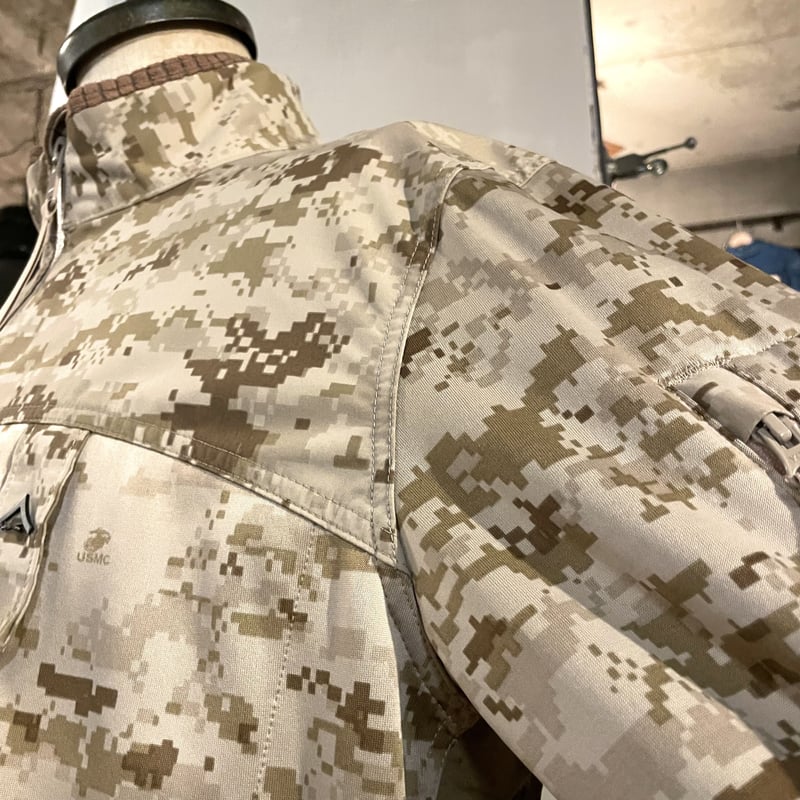 USMC COMBAT DESERT JACKET ソフトシェルジャケット DESERT MA USMC COMBAT DESERT JACKET ソフトシェルジャケット DESERT MA
