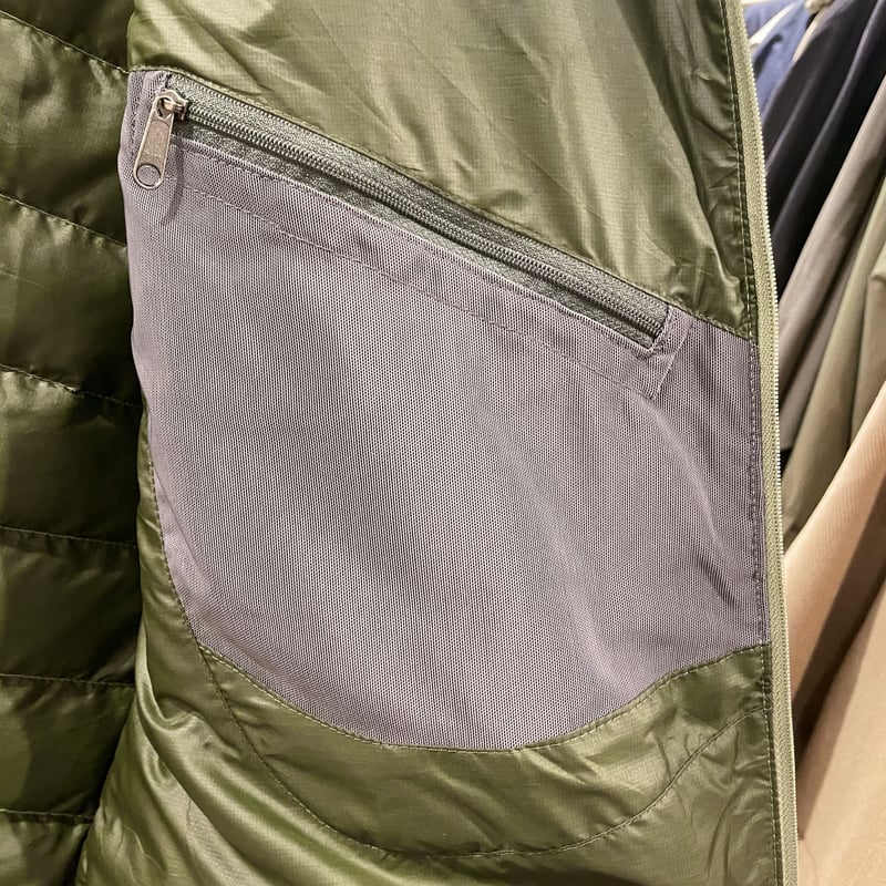 patagonia ダウンセーターベスト 09年 Mサイズ パタゴニア (S0449) | DUFF