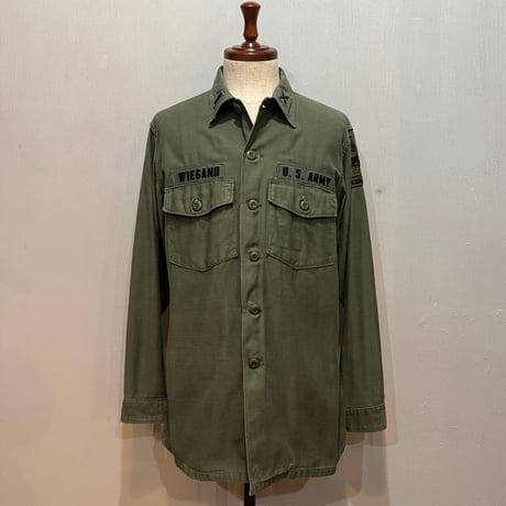 60s　US ARMY　ユーティリティシャツ　Size 16½位　シャツ袖　OG 107 COTTON SATEEN　ミリタリーシャツ　1966年　(S5359)