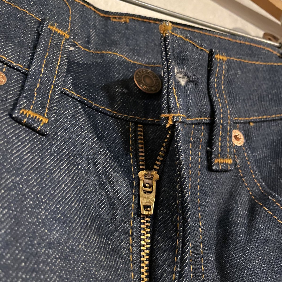 80s Levi's 505-0217 DEAD STOCK 29×31 USA製 内股シング 80s Levi's 505-0217 DEAD STOCK 29×31 USA製 内股シング