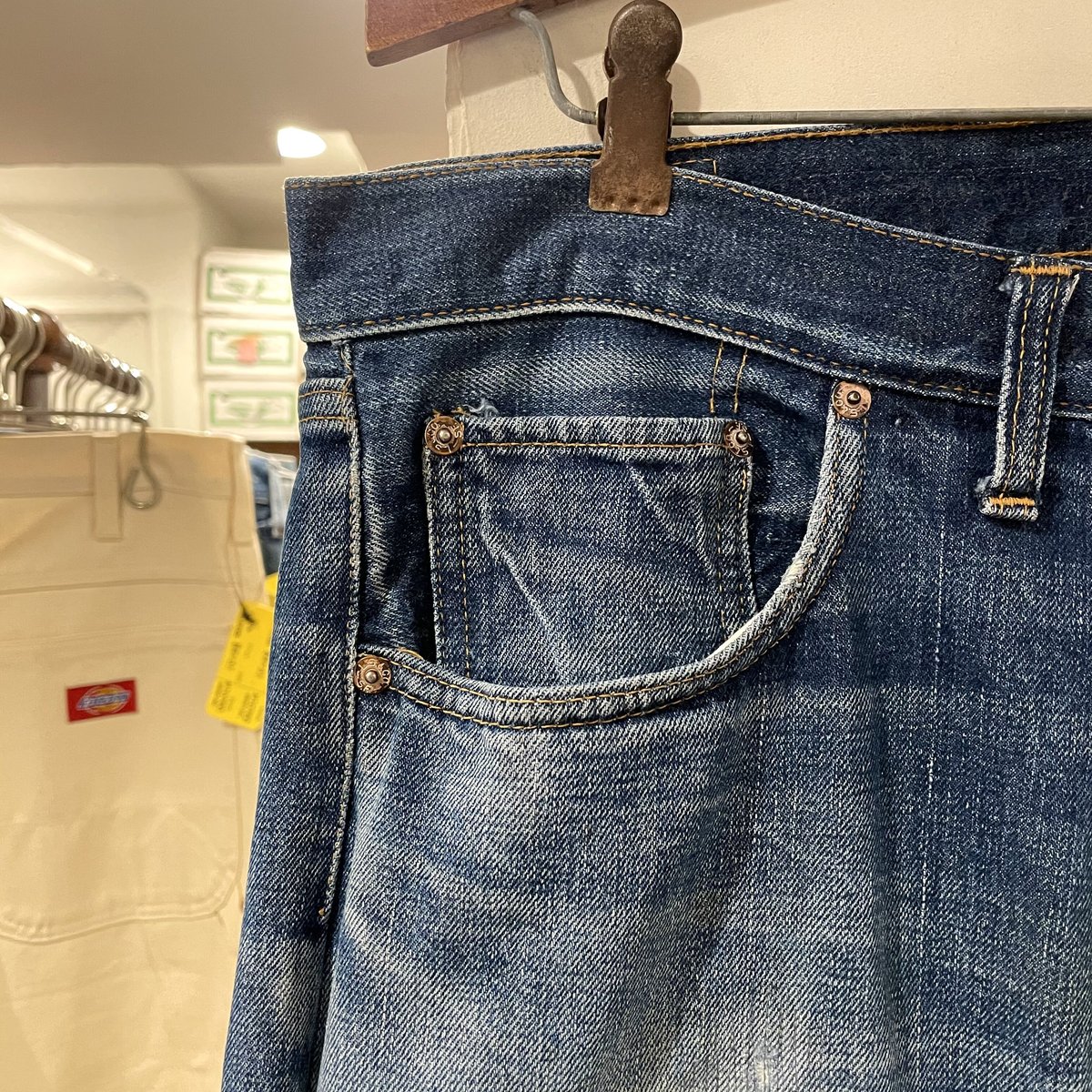 Levi's 501 66前期 ヴィンテージデニムパンツ ボタン裏6 バック Levi's 501 66前期 ヴィンテージデニムパンツ ボタン裏6 バック
