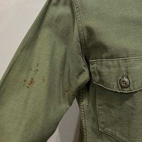 60s~　USMC　ユーティリティシャツ　Size 14½　シャツ袖　OG 107 COTTON SATEEN　ミリタリーシャツ　バックステンシル　(S5134)