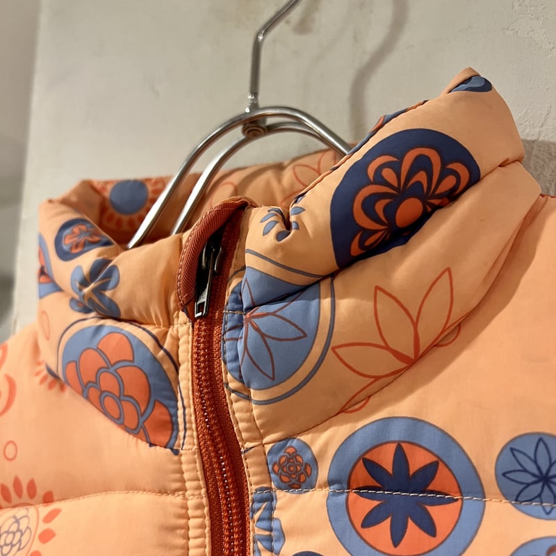 Patagonia ナイロンベスト パタゴニア 総柄 オレンジ KIDS M Patagonia ナイロンベスト パタゴニア 総柄 オレンジ KIDS M