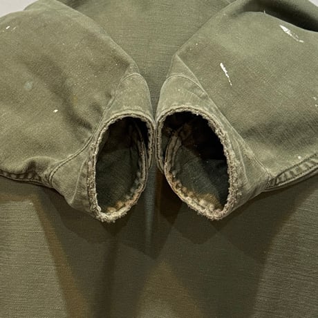 70s　US MILITARY　ユーティリティシャツ　シャツ袖　15½　シャツ袖　OG 107 COTTON SATEEN　ミリタリーシャツ　ペンキ飛び　1974年　(S5137)