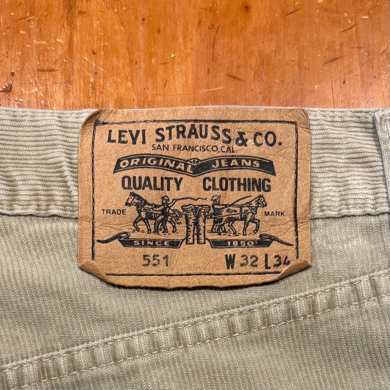 90s Levi's OFFICER 2タック コーデュロイパンツ ベージュ 【公式通販】