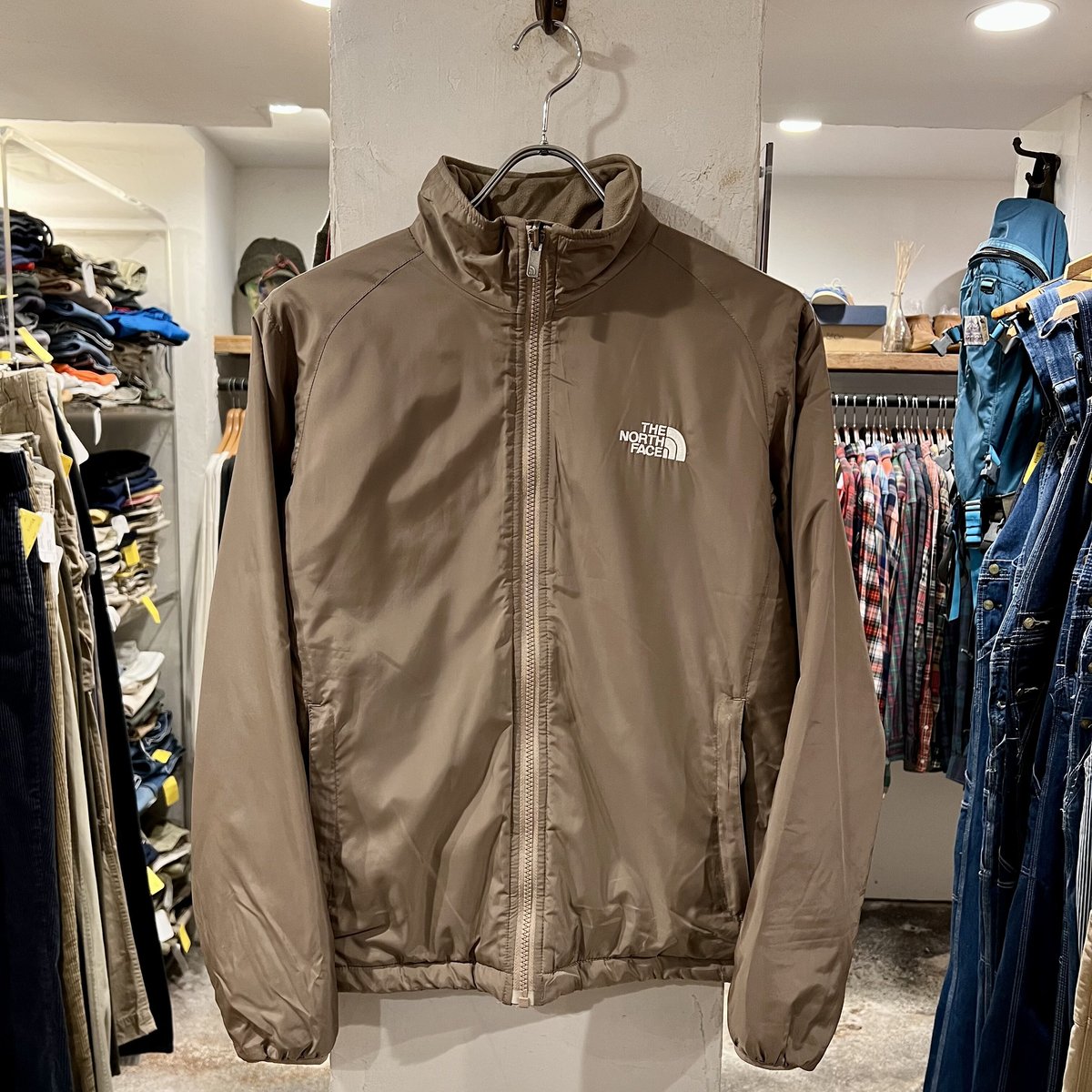 新品 THE NORTH FACE ツイル ジャケット ナイロン ベージュ THE NORTH FACE ナイロンジャケット ベージュ ノースフェイス