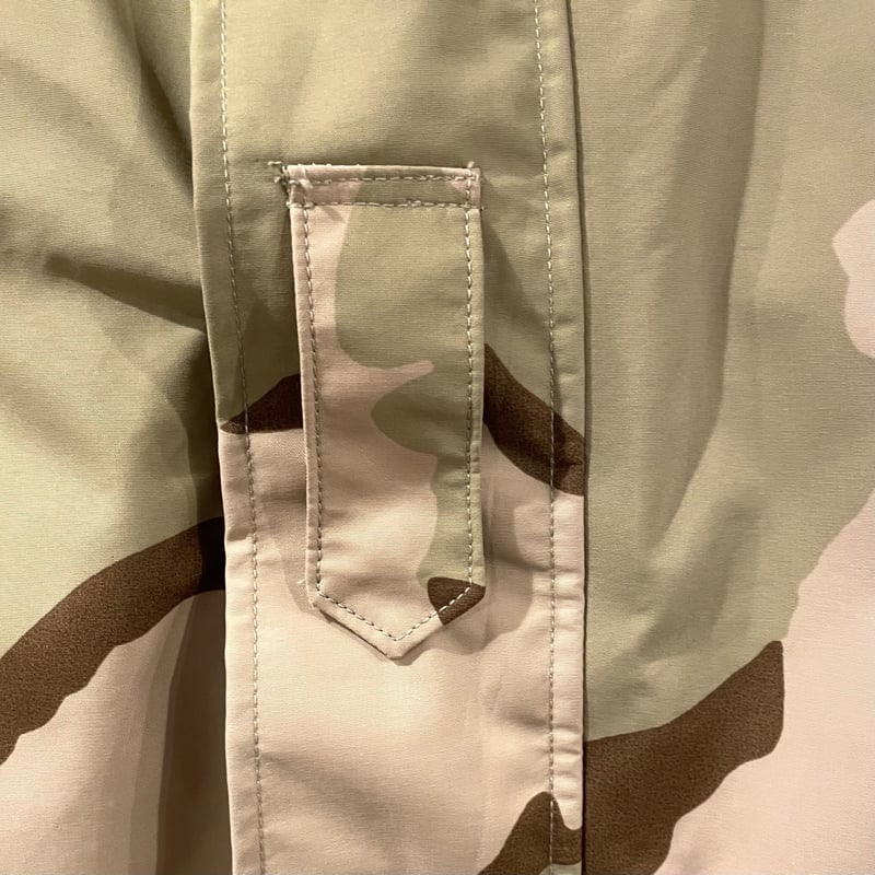 US ARMY ECWCS GORE-TEX パーカー デザートカモ DEAD STOCK US ARMY ECWCS GORE-TEX パーカー デザートカモ DEAD STOCK