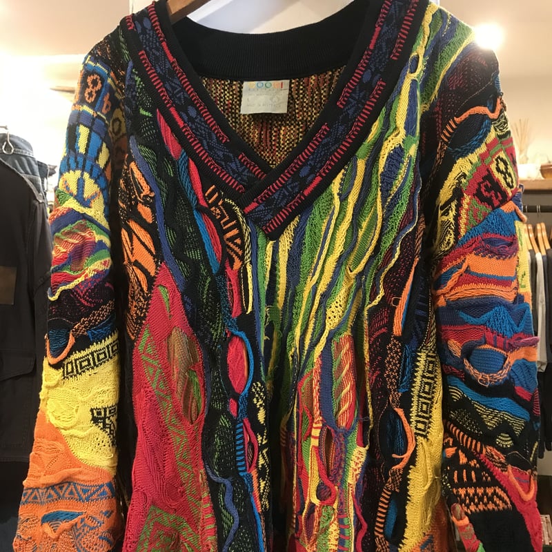 COOGI 3Dニット Vネックセーター マルチカラー クージー | DUFF COOGI 3Dニット Vネックセーター マルチカラー クージー | DUFF