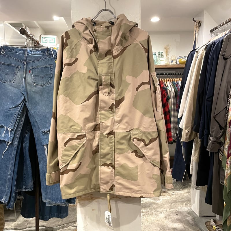 US ARMY ECWCS GORE-TEX パーカー デザートカモ DEAD STOCK US ARMY ECWCS GORE-TEX パーカー デザートカモ DEAD STOCK