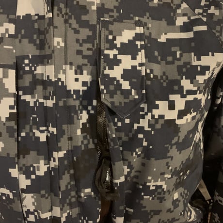 US NAVY　GORE-TEX PARKA　ゴアテックス パーカー　デジカモ　ミリタリージャケット　2013年　(S2162)