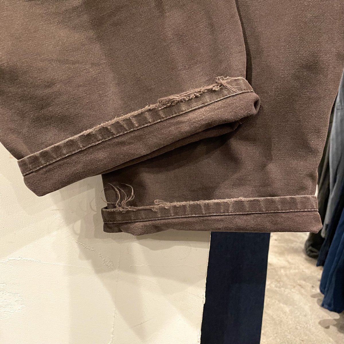 Carhartt ダック地ペインターパンツ ダークブラウン 雰囲気系 Carhartt ダック地ペインターパンツ ダークブラウン 雰囲気系