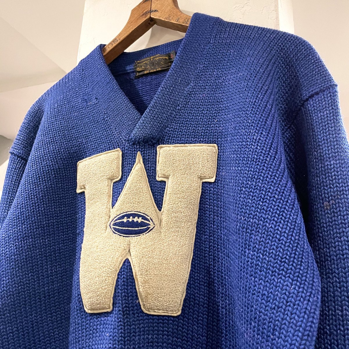 THE STANDARD PENNANT Vintage Lettered Sweater 