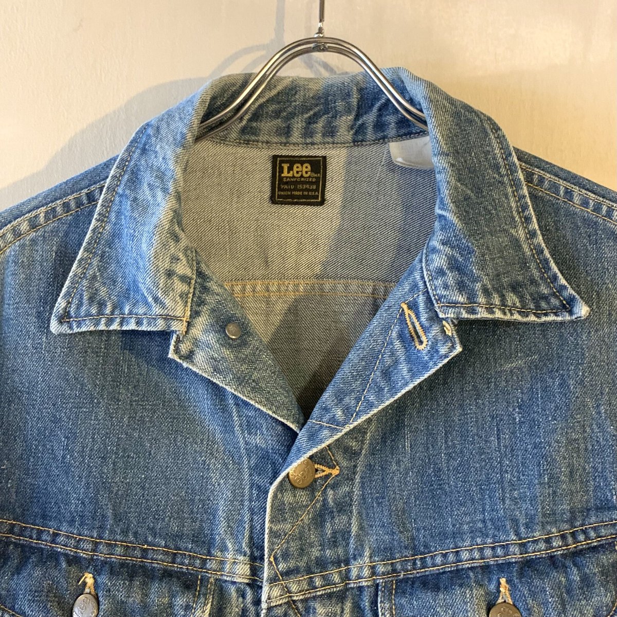 80s Lee 220-J デニムジャケット 2ポケット ®︎、M.Rマークあり 80s Lee 220-J デニムジャケット 2ポケット ®︎、M.Rマークあり