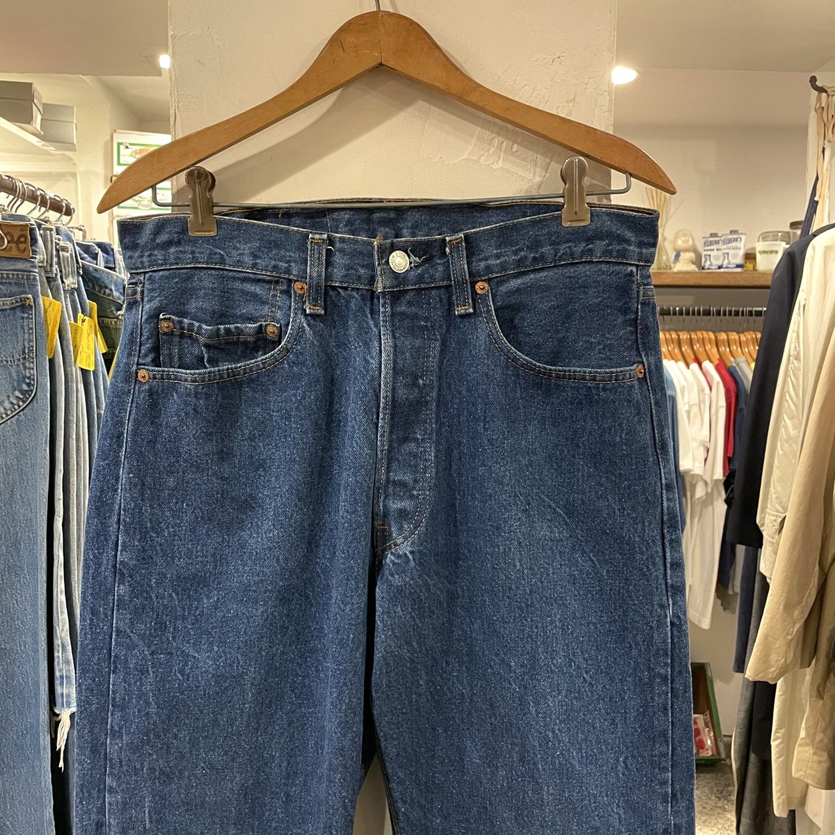 80s USA製 Levis リーバイス 501 ハチマル 金糸脇割り 黒カン 80s リーバイス 金糸脇割り 501ハチマル Levi's ひげ落ち USA製