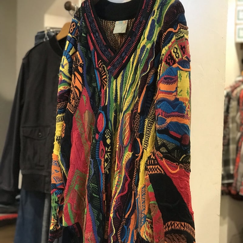 COOGI 3Dニット Vネックセーター マルチカラー クージー | DUFF COOGI 3Dニット Vネックセーター マルチカラー クージー | DUFF