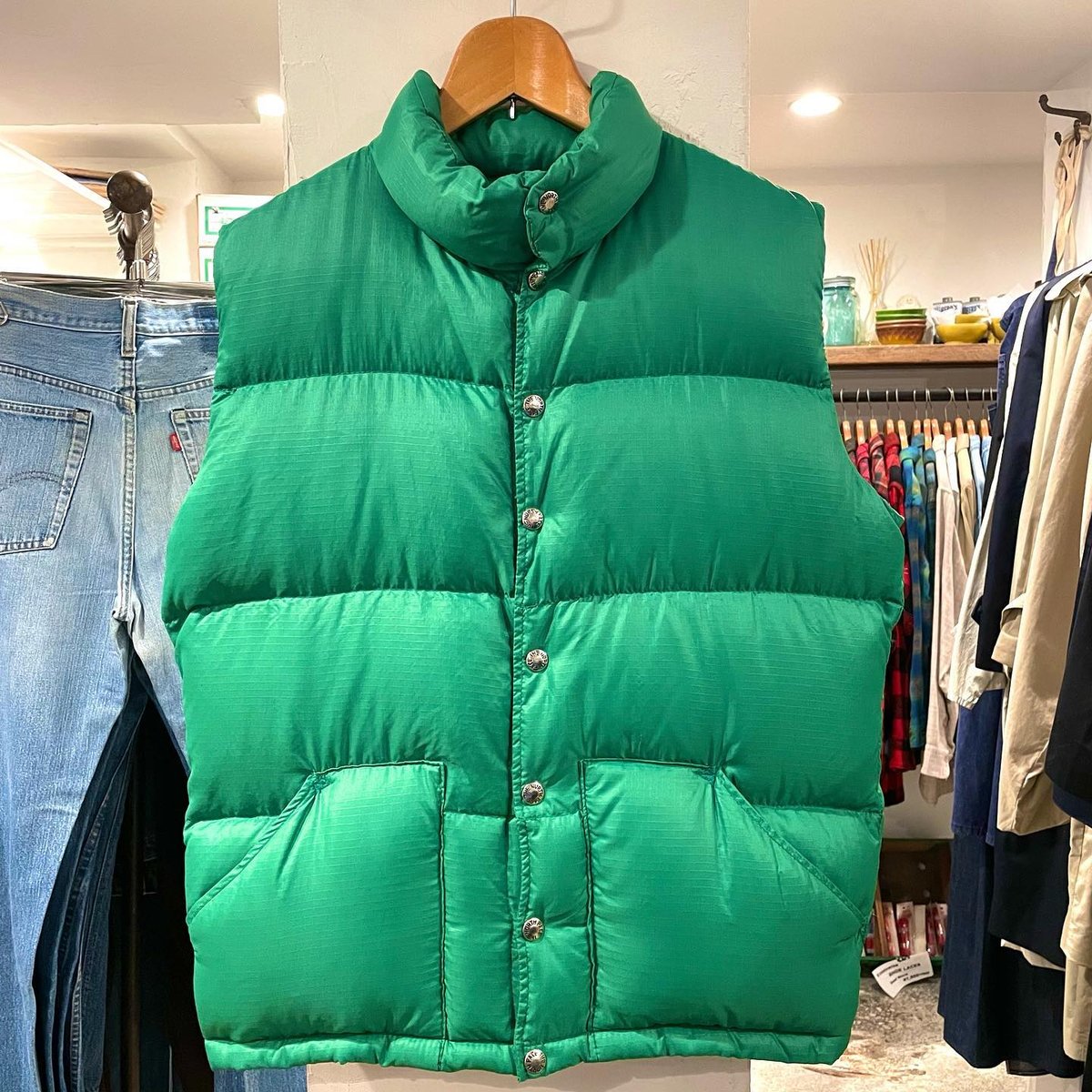 THE NORT FACE 80s USA製 茶タグ ダウンベスト 刻印入りボタン THE NORT FACE 80s USA製 茶タグ ダウンベスト 刻印入りボタン
