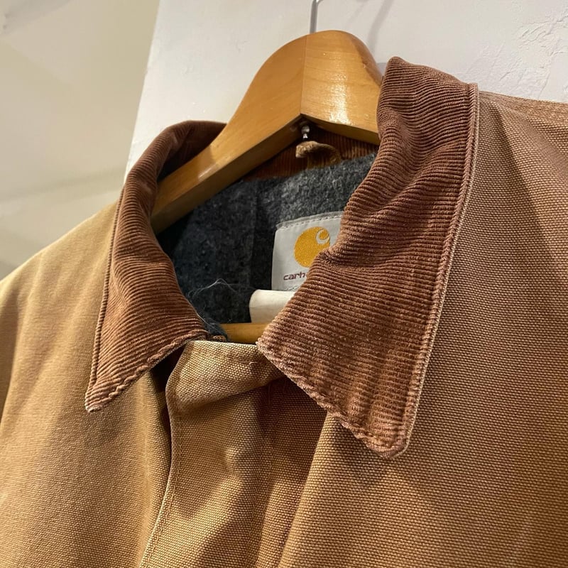 carhartt トラディショナルコート ダック地 ワークジャケット carhartt トラディショナルコート ダック地 ワークジャケット