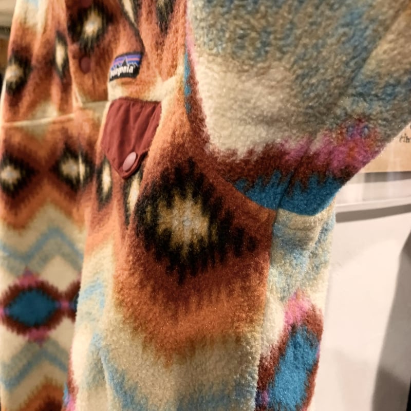 patagonia シンチラスナップT ネイティブ柄 パタゴニア 総柄 patagonia シンチラスナップT ネイティブ柄 パタゴニア 総柄