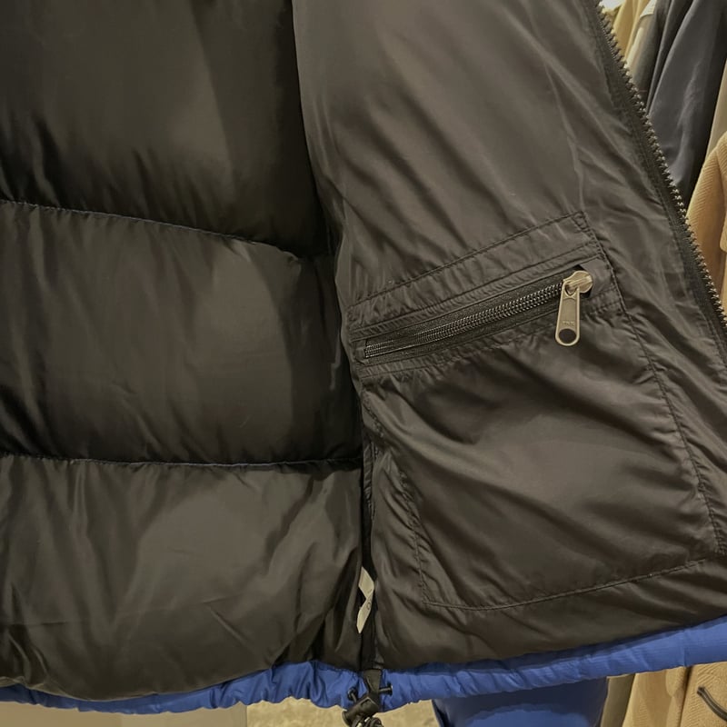 THE NORTH FACE ヌプシ DEAD STOCK 黒x青 ダウンジャケット THE NORTH FACE ヌプシ DEAD STOCK 黒x青 ダウンジャケット